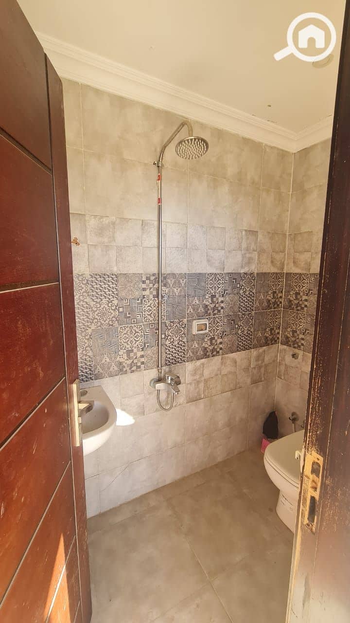 6 10d5a25d-6aaf-4e8e-a5af-41dd767eb21f. jpeg