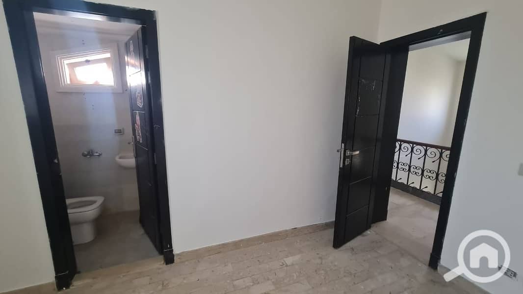 15 802bdd3b-16e9-4f0f-bd84-e56e079ad193. jpeg