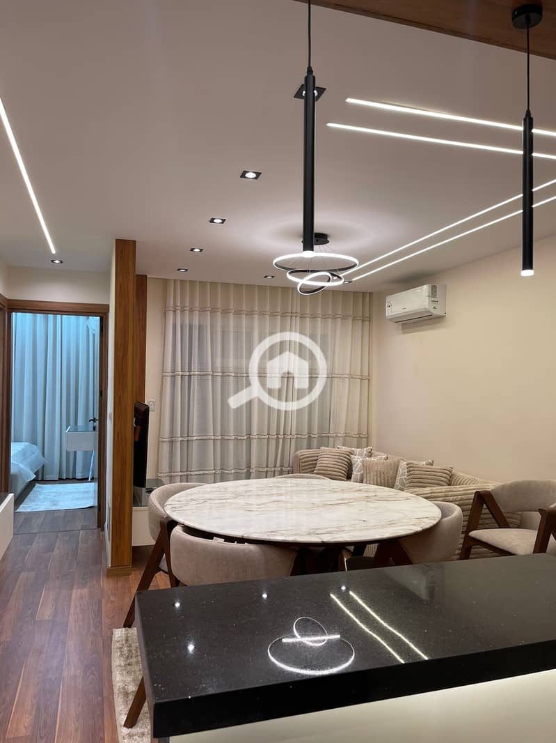 2 6b773be7-033e-4803-bb32-883efef45137. jpg