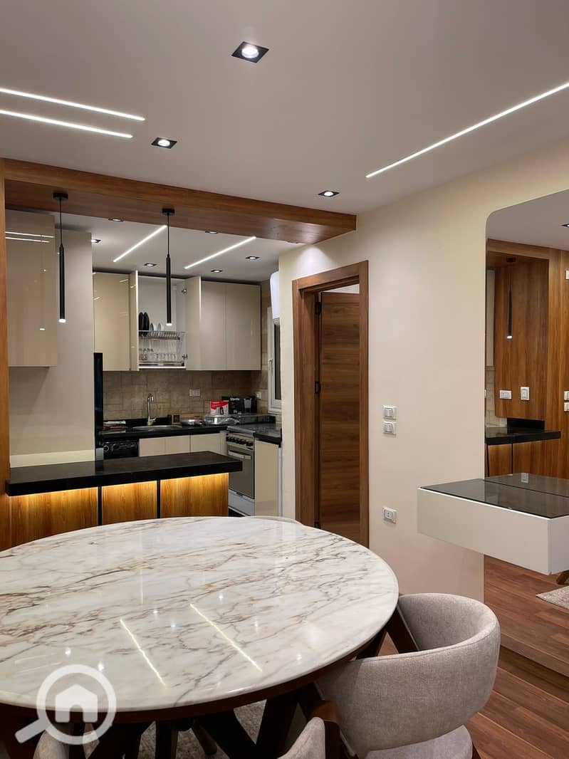 8 e05d679d-1812-44b8-b5fa-699d8977d891. jpg