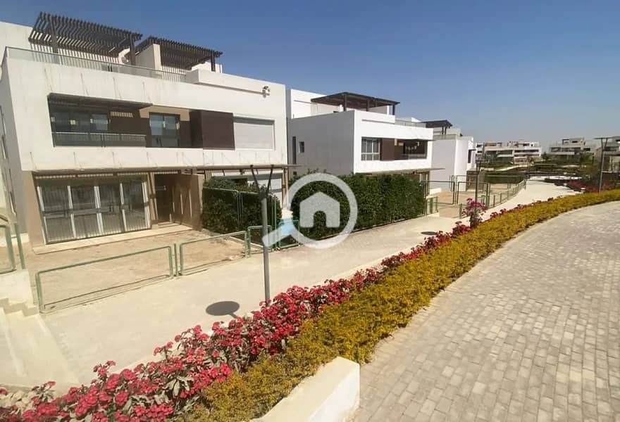 11 7233071-521cfo. . JPG