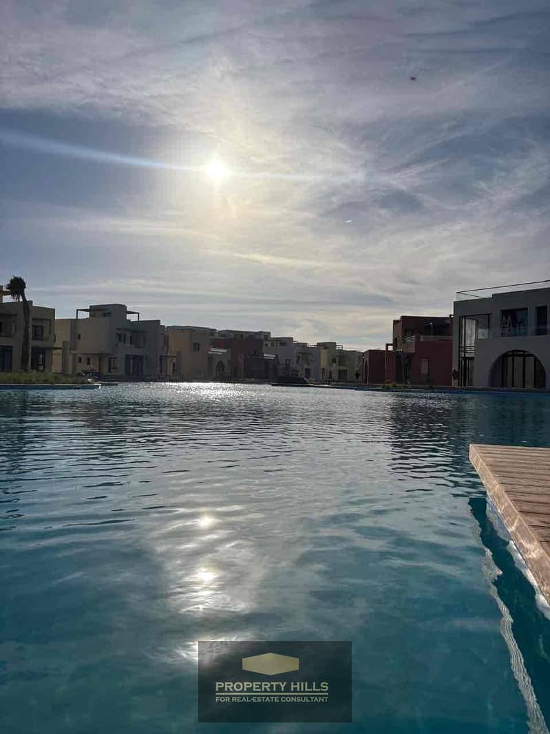 14 d52196d5-3dc6-49ff-8834-4c7eb0479916. jpg