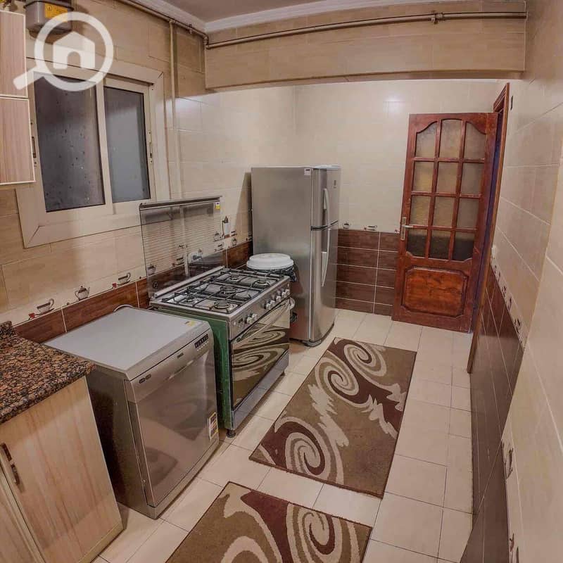 4 52749cc2-2980-435b-9ded-8deb42bdcf4e. jpg