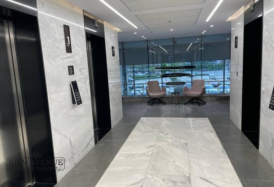 5 e19513b3-4730-402e-be67-15db5f85d7b3. jpg