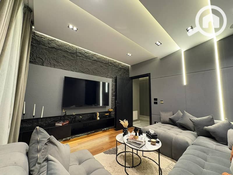 4 WhatsApp Image 2025-12-13 at 13.28. 13 (1). jpeg