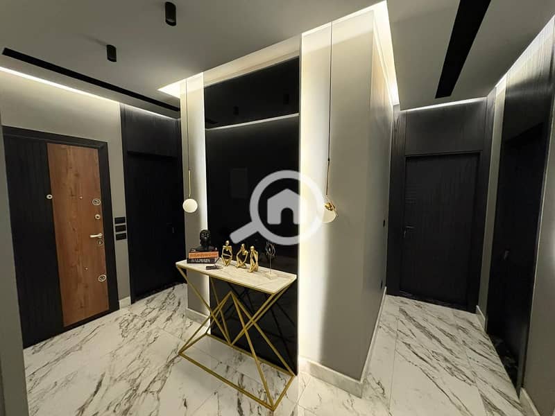 8 WhatsApp Image 2025-12-13 at 13.28. 14 (2). jpeg