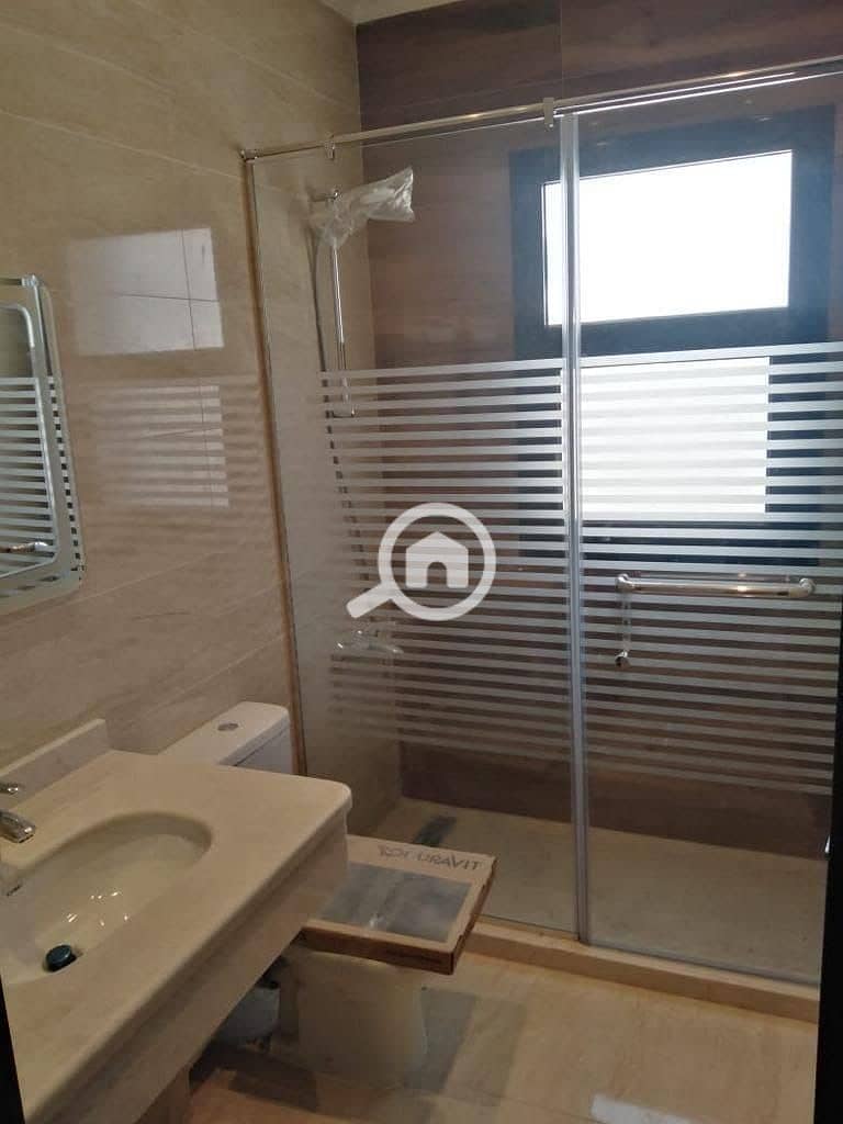 6 87050c85-bd65-408b-84d5-38479715ff33. jpeg