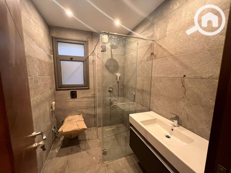 2 4a256ece-aaf5-4201-8fe6-355b04562727. jpg