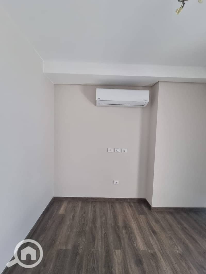 8 WhatsApp Image 2025-11-19 at 14.55. 49_70faa255. jpg