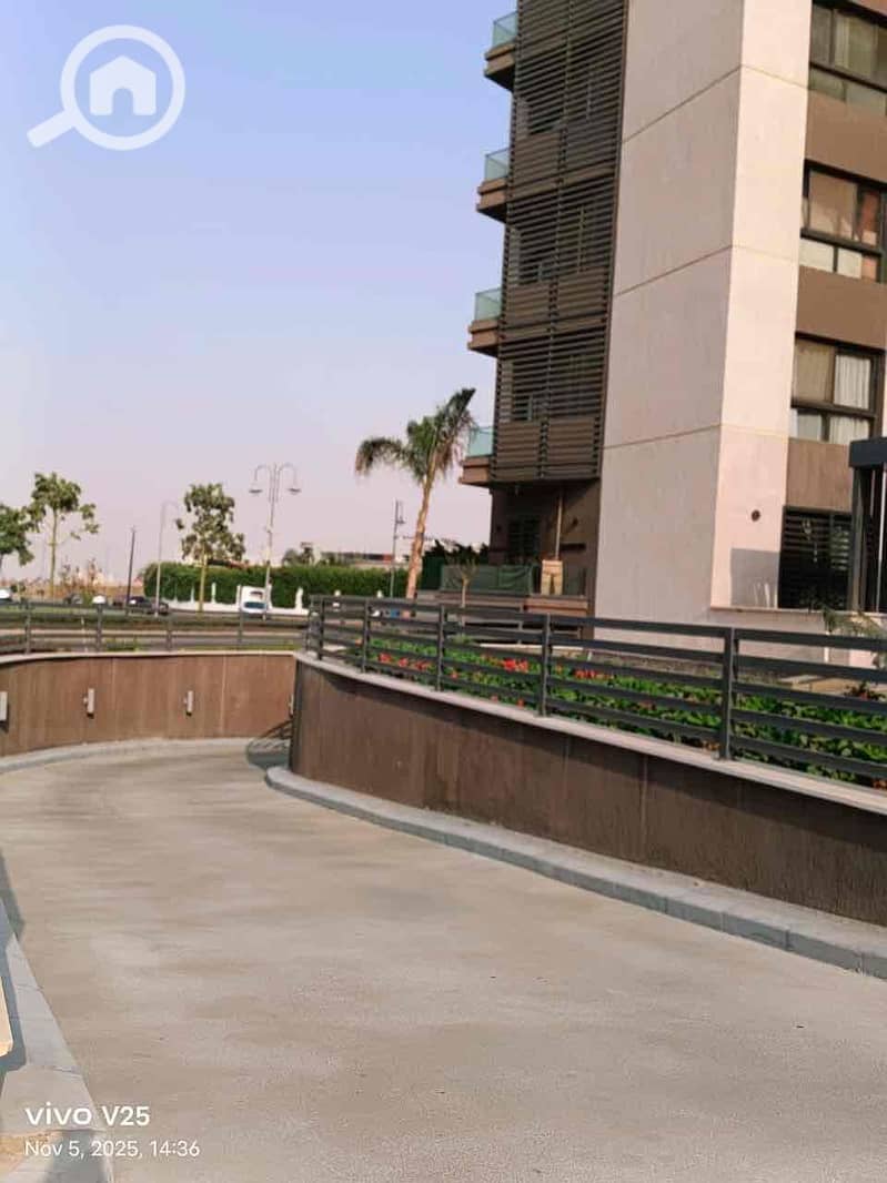 5 c5a3ffed-9fa4-4bed-8a43-9aed19f24849. jpg