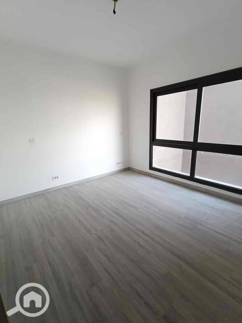 6 5f0f1361-1f11-4051-99ee-ec6c749dfec8. jpg