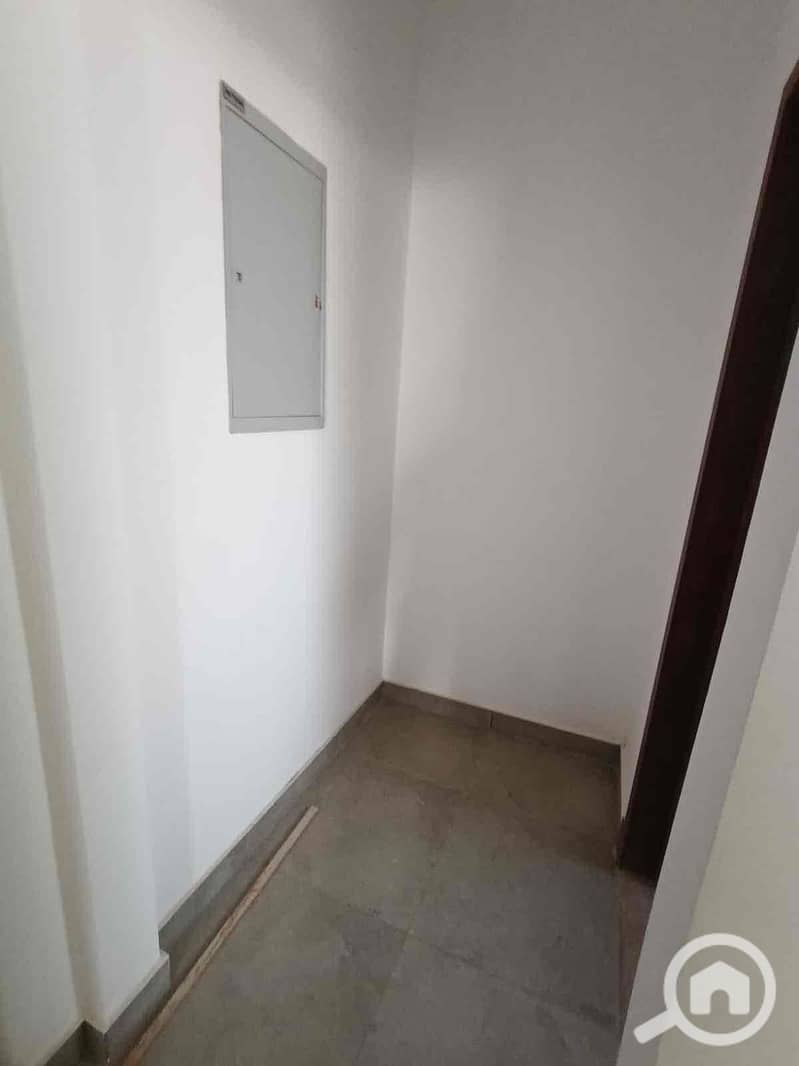 7 c076e05e-3dc8-4e05-a480-ac16ba40399d. jpg