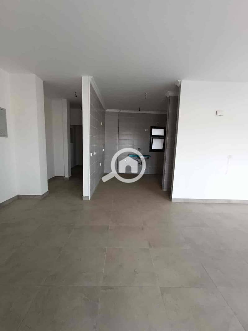 8 f33345a3-451d-4c0b-9a63-362f9a8016e6. jpg