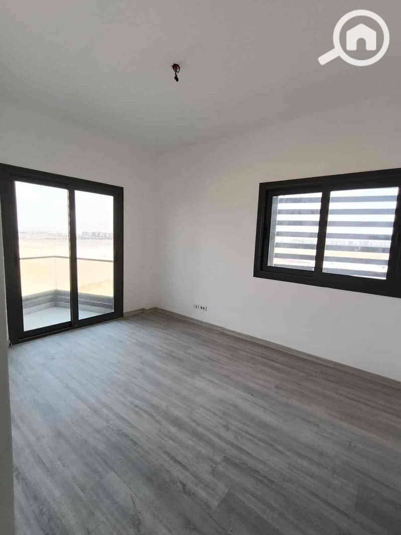 9 7340bf24-d5eb-4470-9917-71d797d8add7. jpg