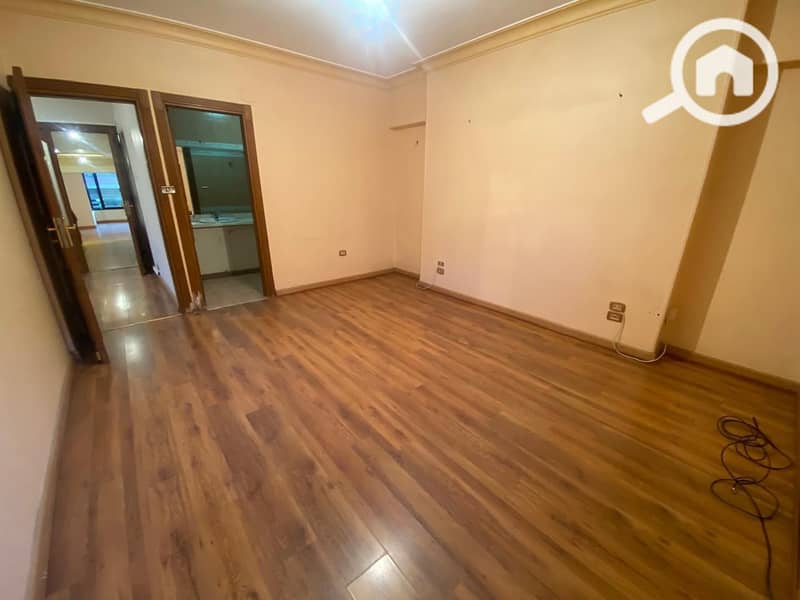 3 WhatsApp Image 2025-12-13 at 14.01. 23 (2). jpeg