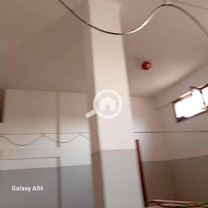 3 4fb92184-ec68-484c-b0d5-bc04f5b1a3a7. jpg