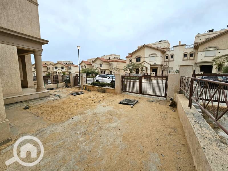 6 00782154-f31c-4d79-99d6-4ea812e8db35. jpeg