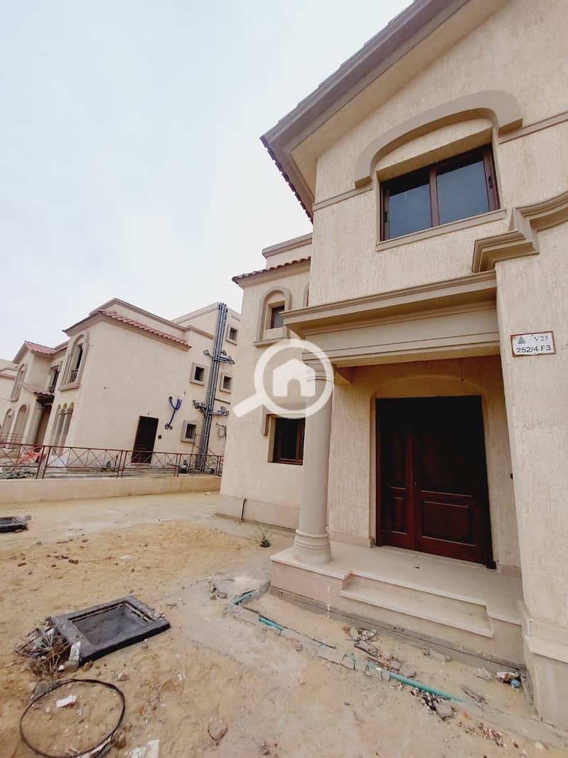 15 e4c04a87-09d5-47de-a057-13c0ec78f8a1. jpeg