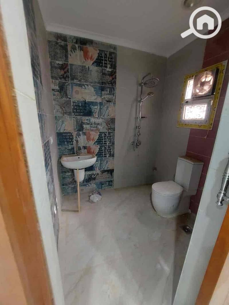 4 83f1933f-bb11-4642-a192-fb0efcb5fa77. jpg