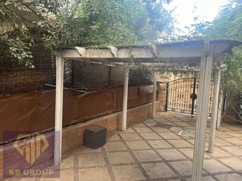 4 4f2e9335-0359-4e47-bae8-8bbede960fc8. jpg