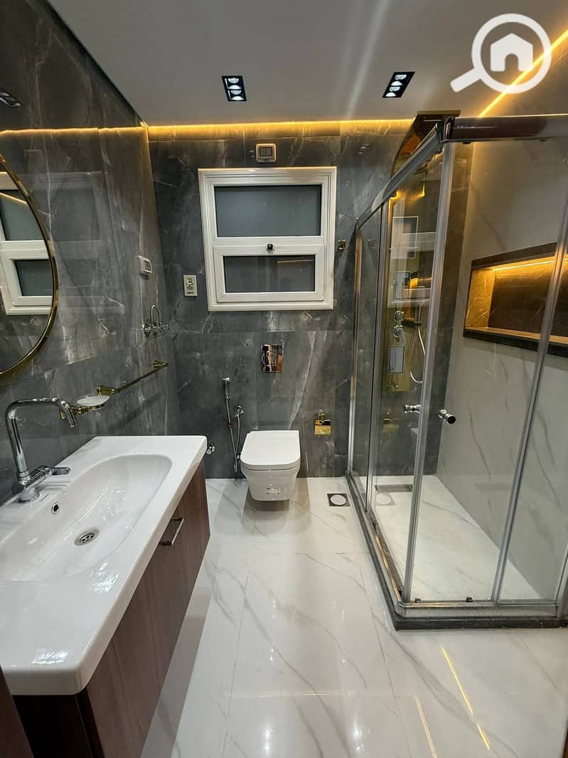 2 FB_IMG_1765116081973. jpg