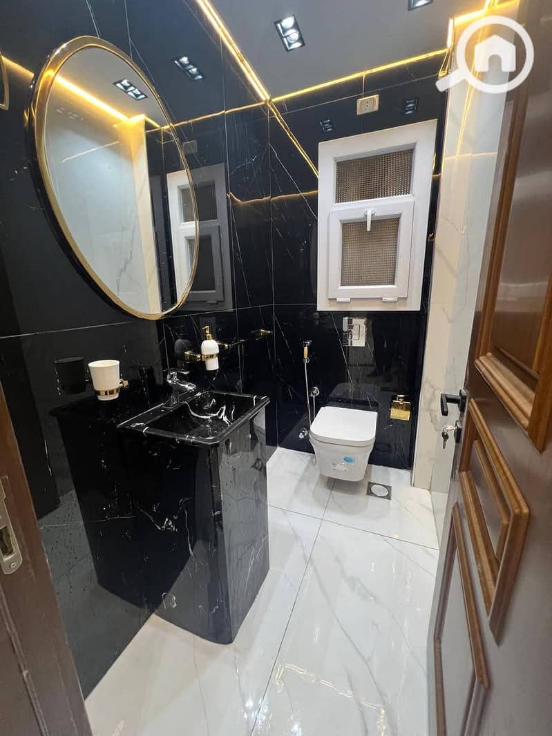 7 FB_IMG_1765116099298. jpg