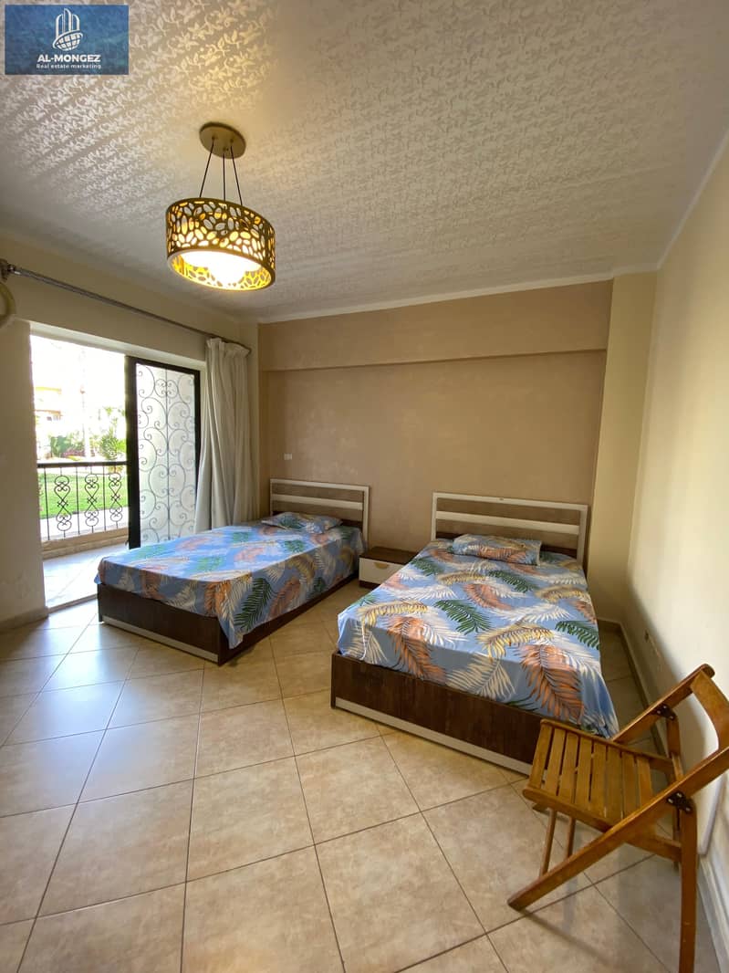 10 b602c4eb-1d30-4038-b99b-edd4c36e6a49. jpg