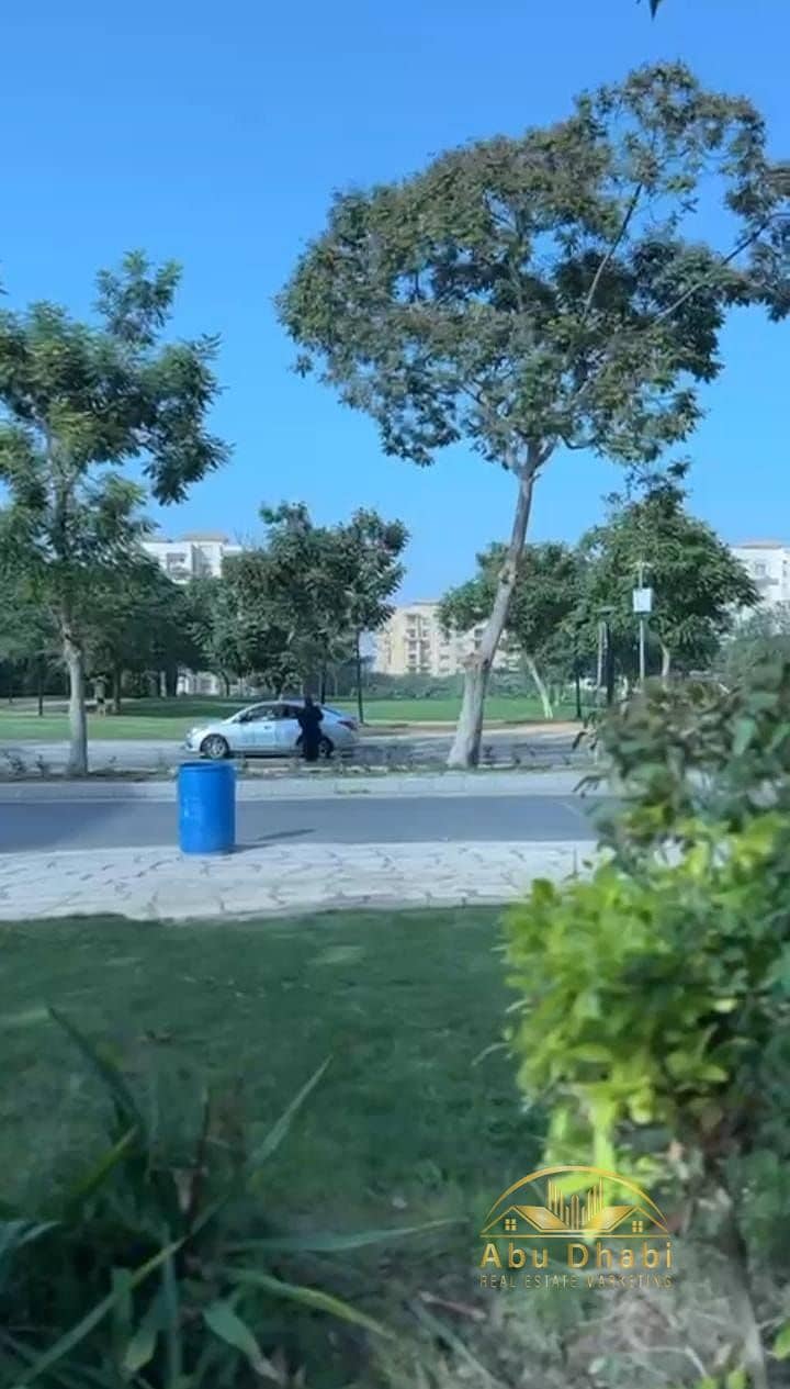 3 b692b903-5383-4487-91f8-a9ff6d0cc140. jpg