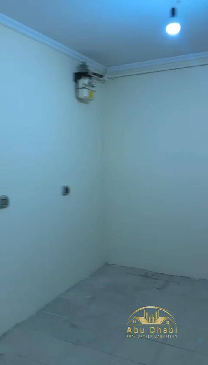 8 f410f8d5-f781-4149-810f-ae9796efe215. jpg