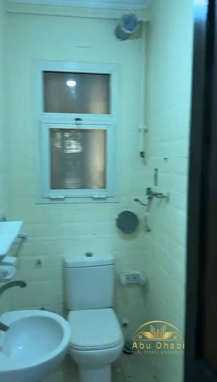 9 24898b1f-76bf-42a2-a9cc-178d9646d6de. jpg