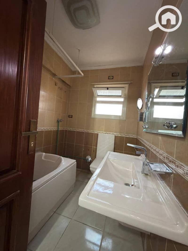 5 FB_IMG_1764784811891. jpg