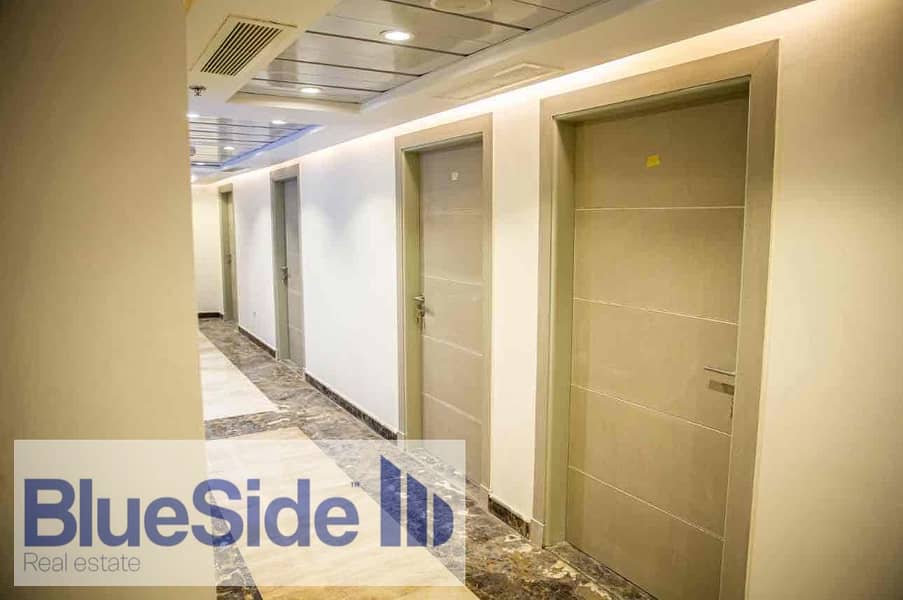 19 af92f921-8124-4d92-a0af-abc7e414e29a. jpg