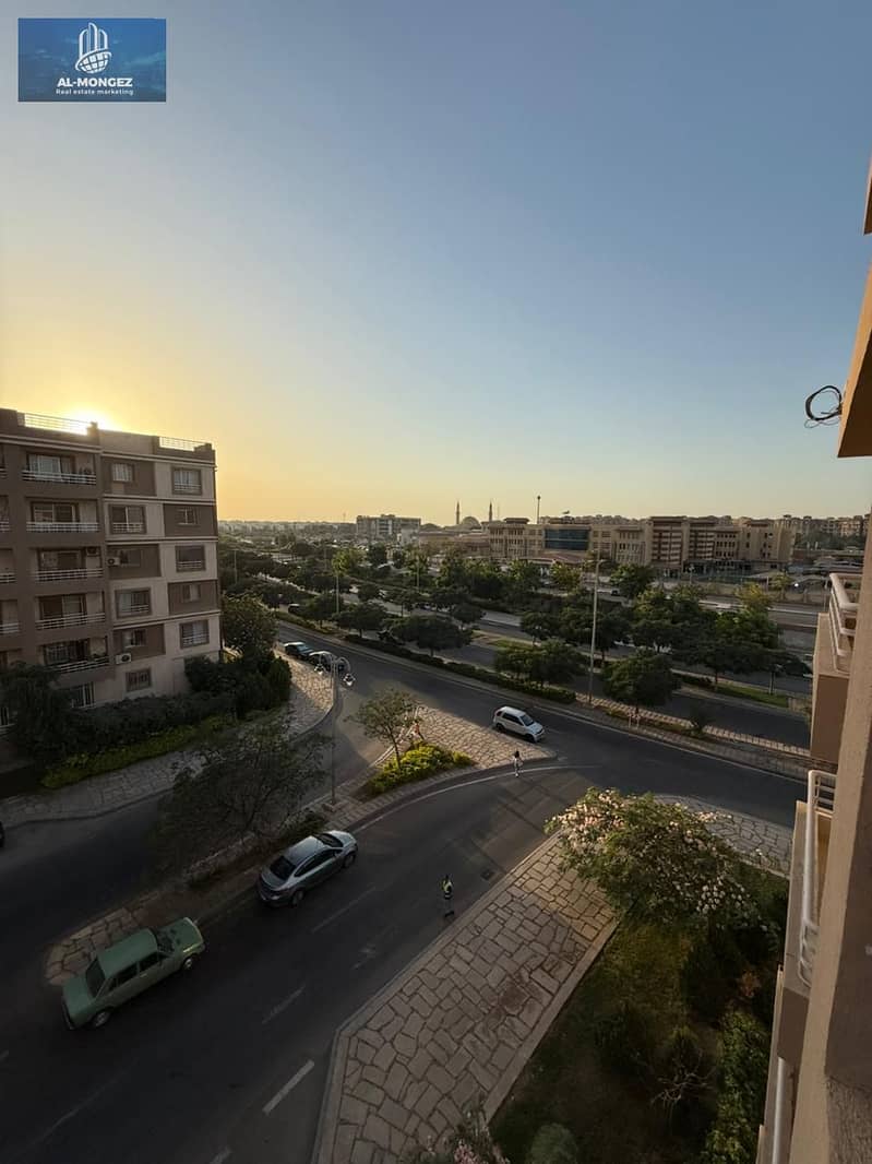 28 228b5d6c-d023-4f0e-bb02-6d69f290e6dd. jpg