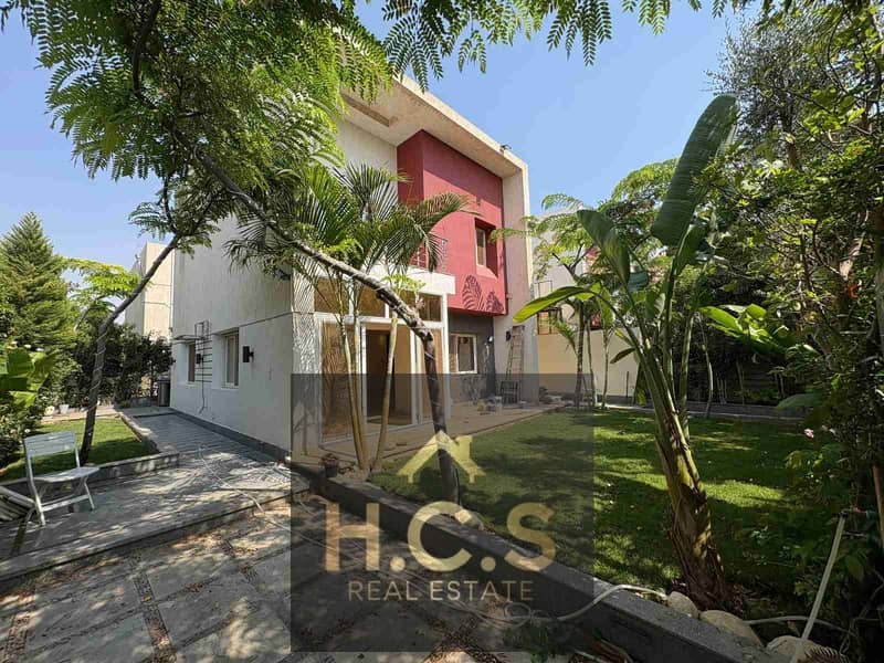 1000589715. jpg 1000589715. jpg