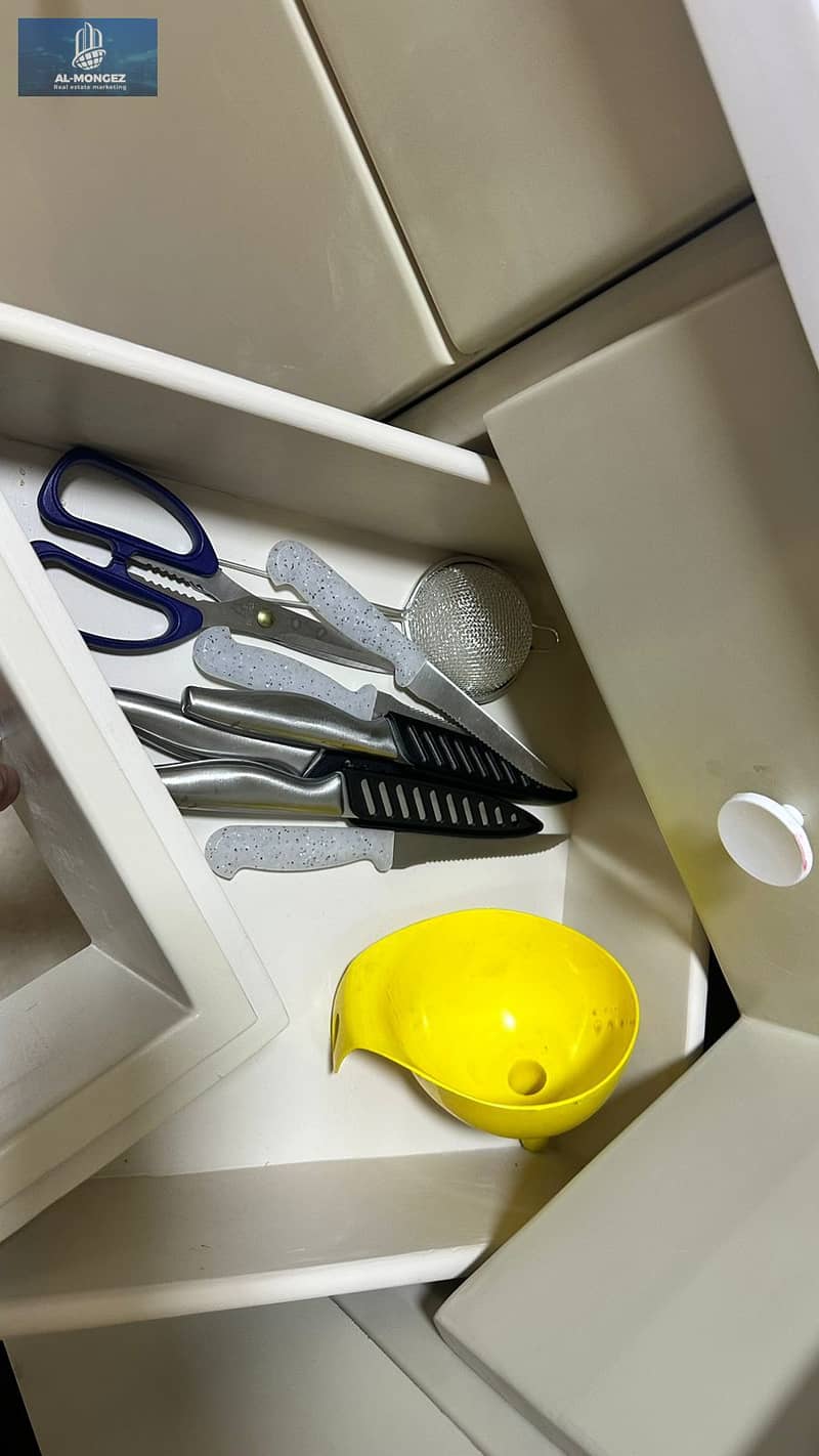 9 b685c35f-7071-4fcd-a9d1-789d5f8ce766. jpg