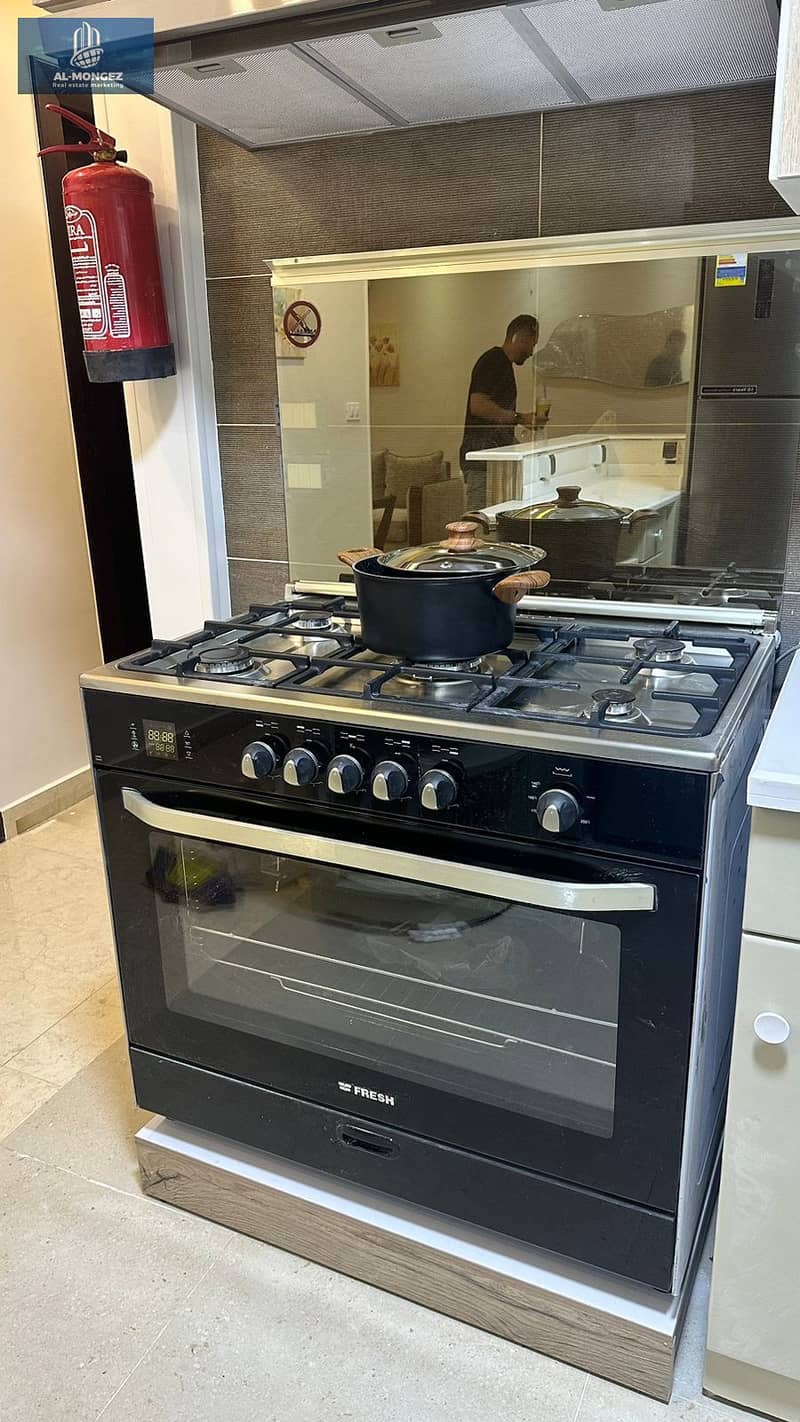 13 cfe1f1b2-0ac3-4636-a694-c9ca48e94e37. jpg