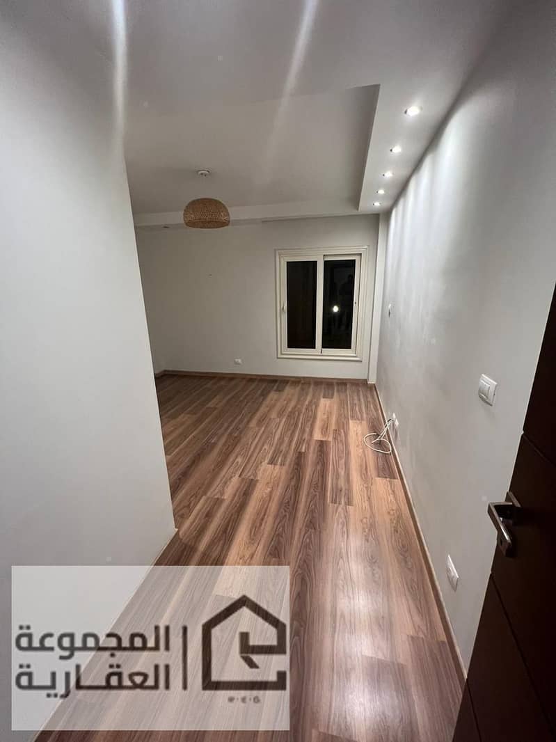 11 db94572f-2344-41a9-b024-f0e5049306d2. jpg