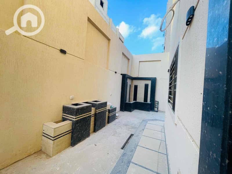 7 4369c9fd-500b-4bb1-b390-392a9c3ddd53. jpg