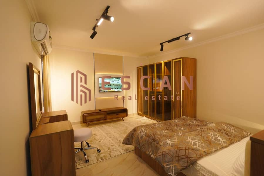 8 371ea4f1-4abc-48a2-99ff-0e69ae2e20f7. jpg