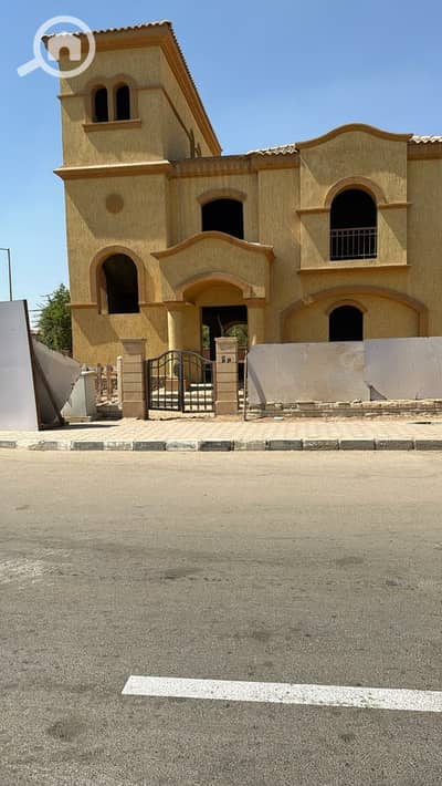 6 Bedroom Villa for Sale in New Cairo, Cairo - b66fd661-6ae9-4486-9434-addefbc09ebd. jpg 6 Bedroom Villa for Sale in New Cairo, Cairo - b66fd661-6ae9-4486-9434-addefbc09ebd. jpg