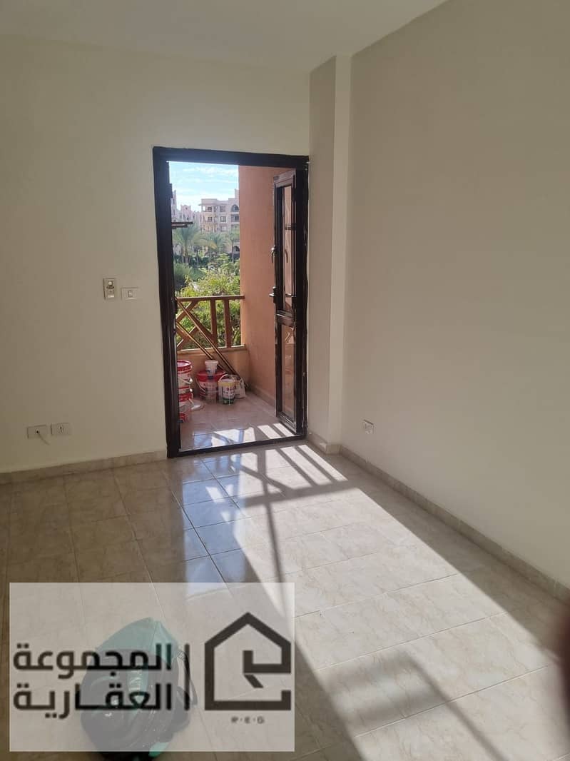 4 d977933e-034d-438f-b1c2-8a308a5d1783. jpg