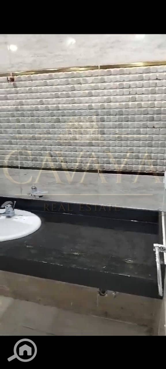 8 Untitled design (6). png