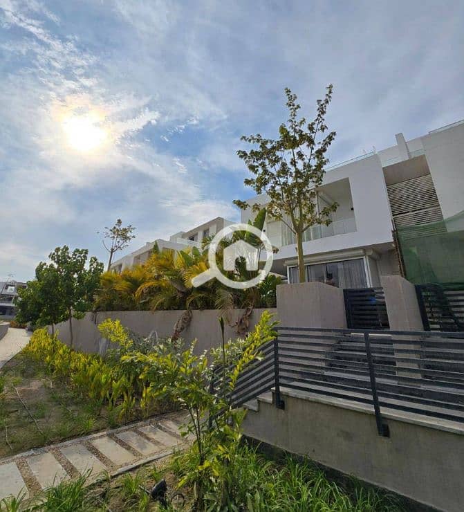 7 {E22144D6-77D0-489C-8204-8D13EA3793C5}. png