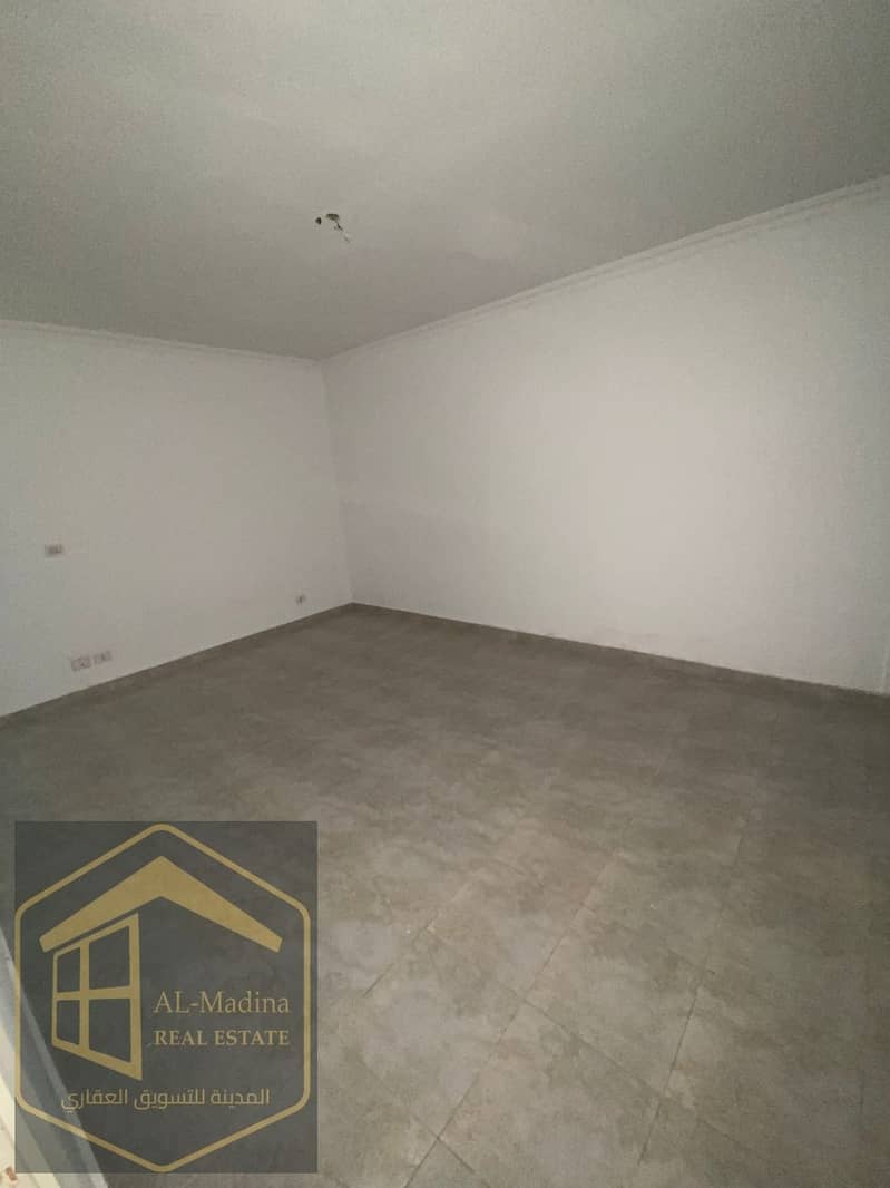 2 WhatsApp Image 2025-12-10 at 10.47. 52_659e8ce5. jpg