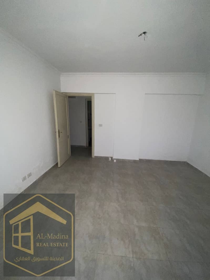 3 WhatsApp Image 2025-12-10 at 10.47. 53_9ee2b992. jpg