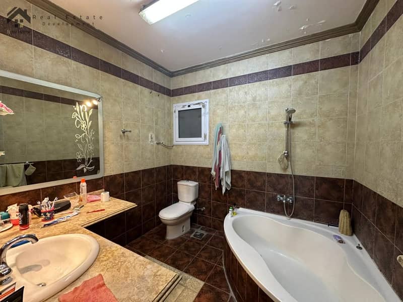 16 WhatsApp Image 2025-11-13 at 15.42. 03_81a6395f. jpg