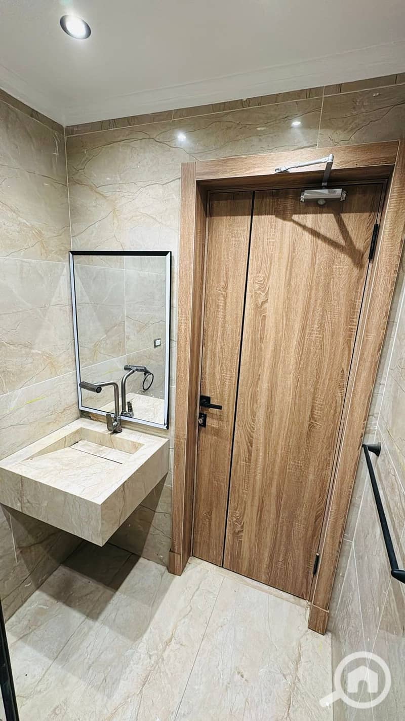 2 WhatsApp Image 2025-12-04 at 22.26. 43 (2). jpeg