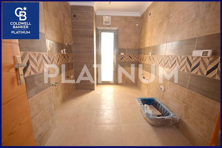 16 16-2000x1333. png