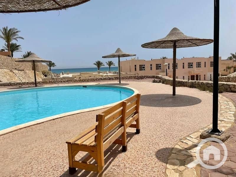 3 5054981-bella-romance-09ZT4CNzxn. jpg