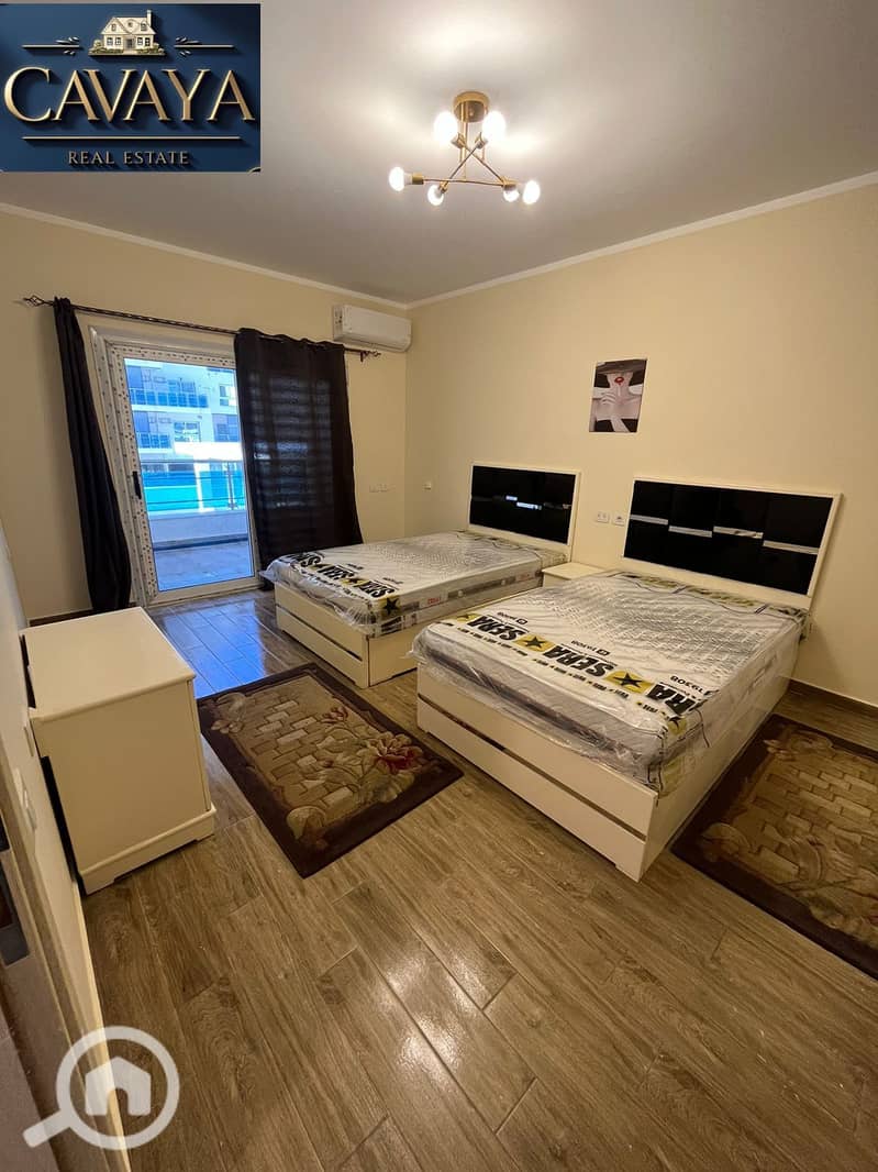 12 Untitled design (5). png